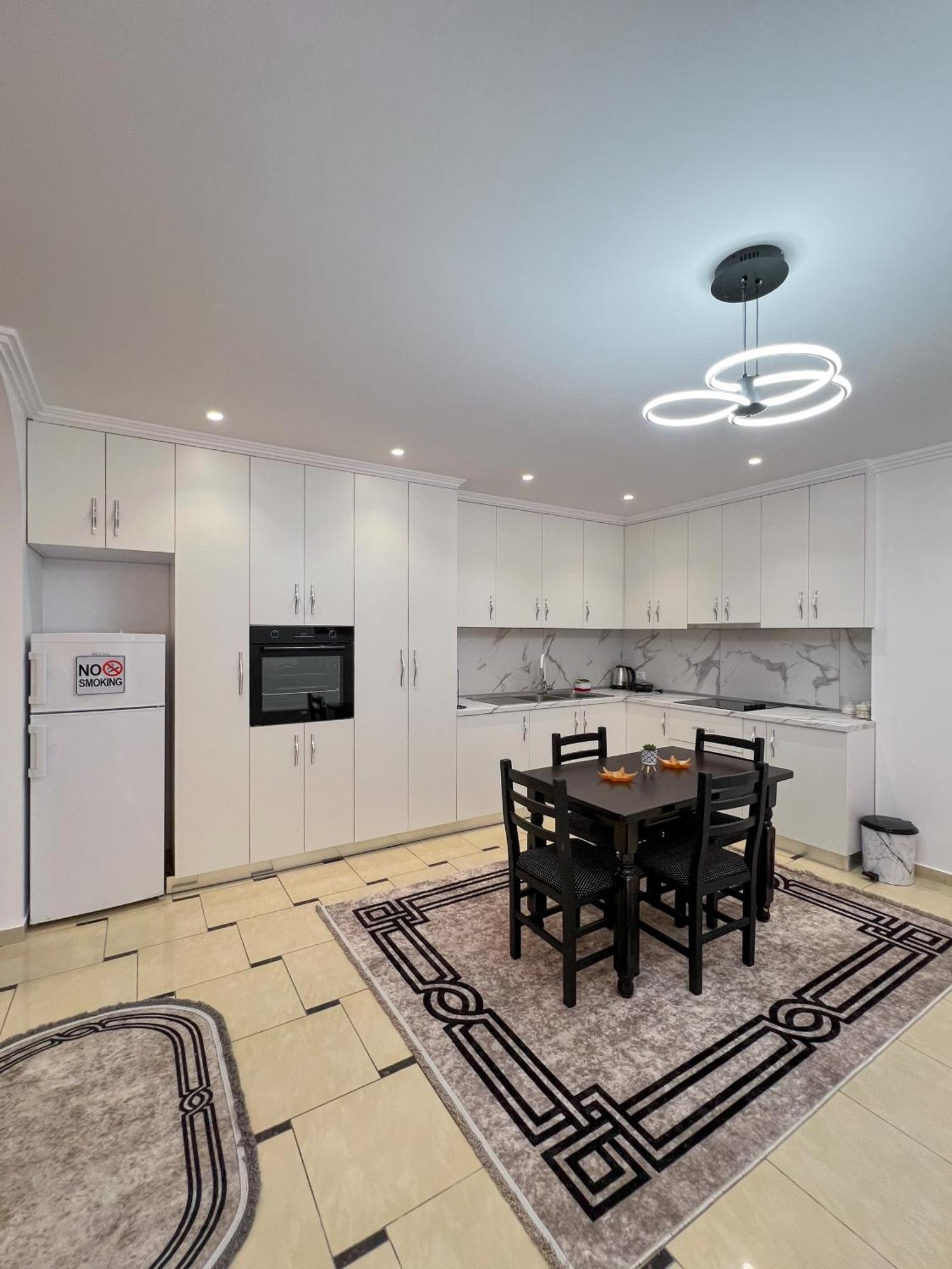 Tirana City Rental Apartments Екстер'єр фото